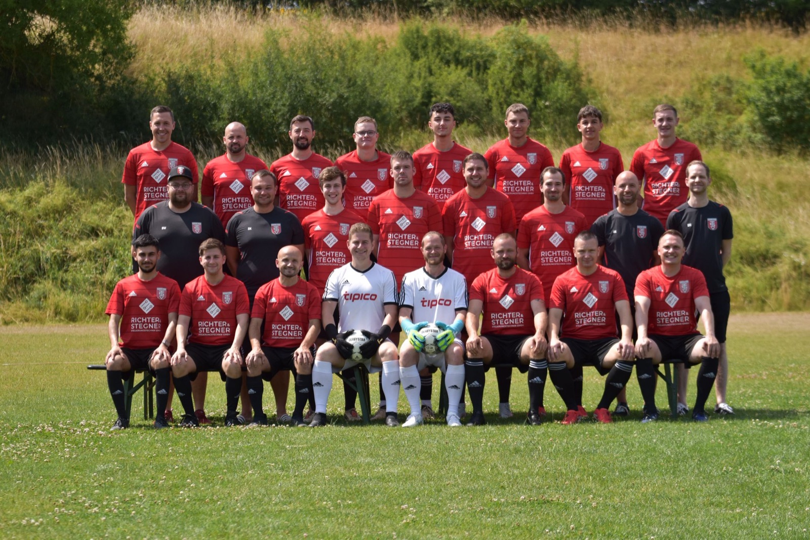 Mannschaftsfoto der 1. Mannschaft des TSV 08 Kulmbach